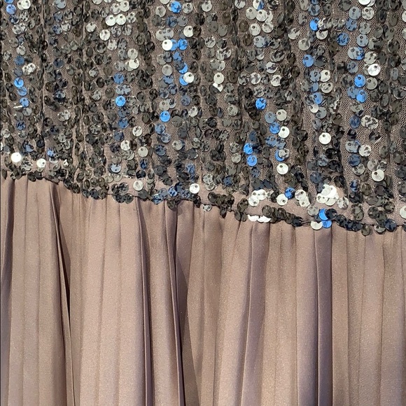 Beautiful Sequence Dress - Picture 2 of 2